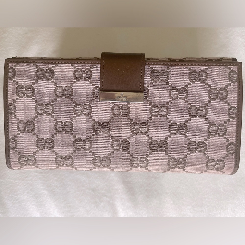 EUC- Gucci Long Wallet